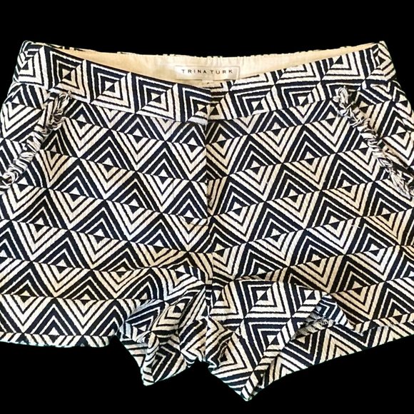Trina Turk Designer Shorts Sz 4 | Geometric Cream & Navy | Resort Chic! - Picture 5 of 11